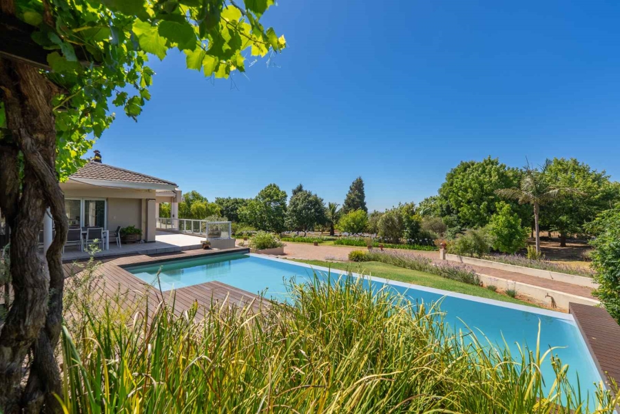 5 Bedroom Property for Sale in Stellenbosch Farms Western Cape